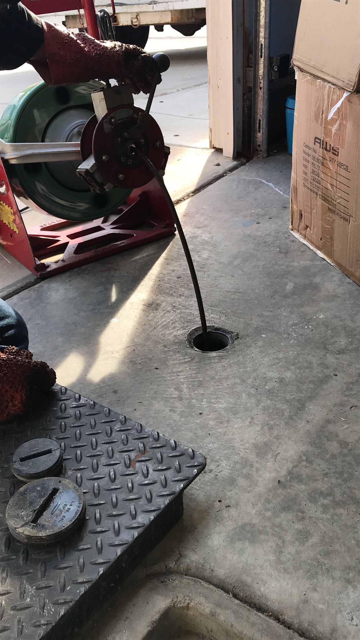 dp drain cleaning picture
clogged drains causes, prevent drain clogs, hair grease soap scum roots, drain maintenance San Diego, Damman’s Plumbing
